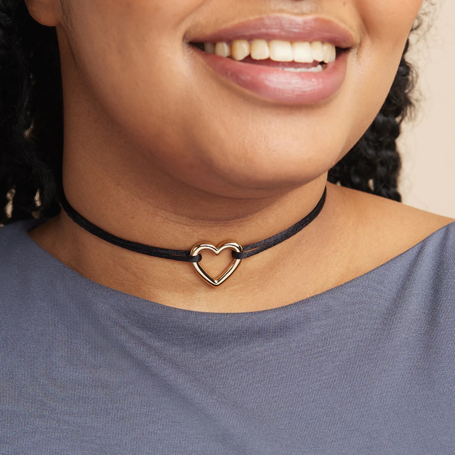 Moonglow Nike Choker Necklace - Silver