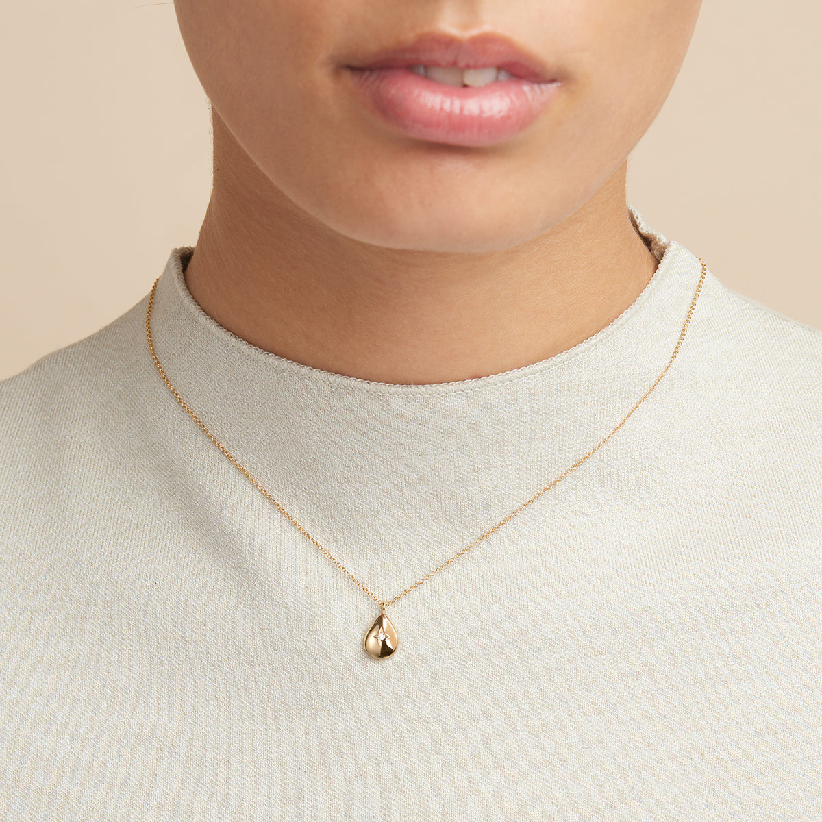 18K gold hotsell Necklace