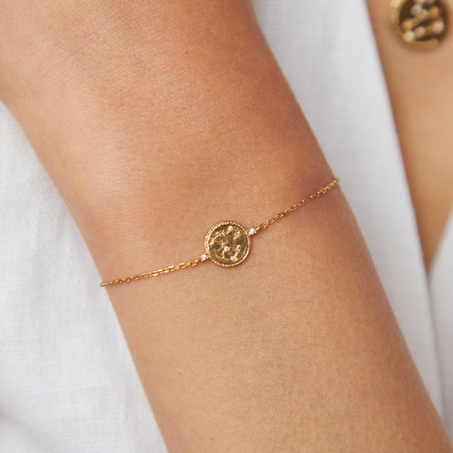 18k Gold Plated Jewellery - Pisces Zodiac Bracelet in Gold - Zodiac - Astrid &amp; Miyu