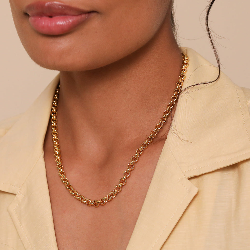 Rolo Chain Necklace in Gold worn