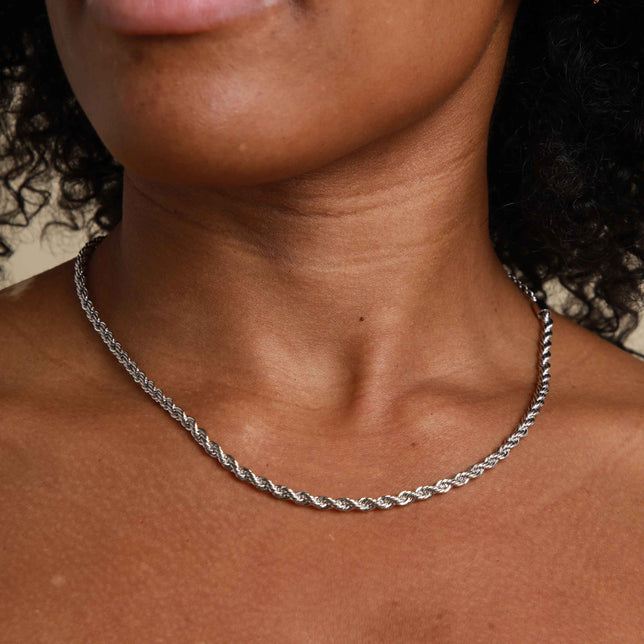 Rope Bold Chain Necklace in Silver worn