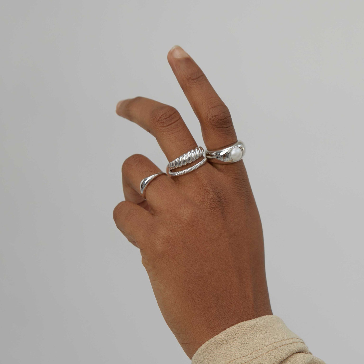 Rope-Dome-Ring-in-Silver-worn-hand_various_rings